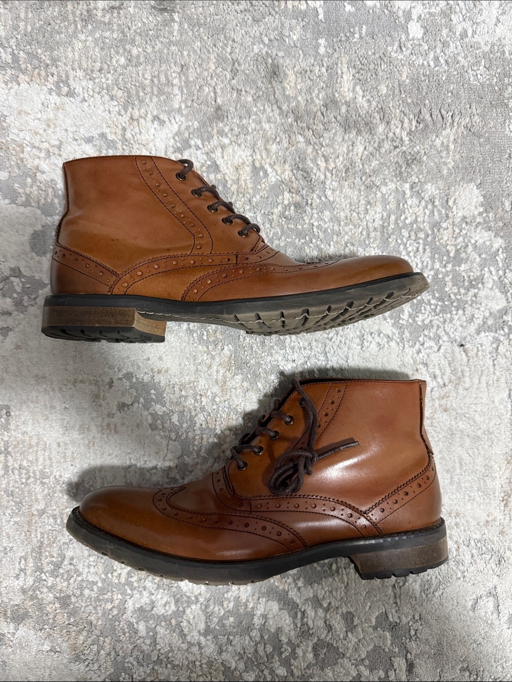Steve Madden Men's Brown Leather Wingtip Boots - Classic Lace-Up Ankle Boot
